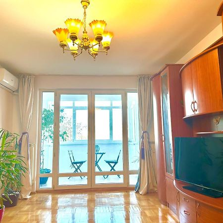 Vintage Bucharest Apartment Bagian luar foto