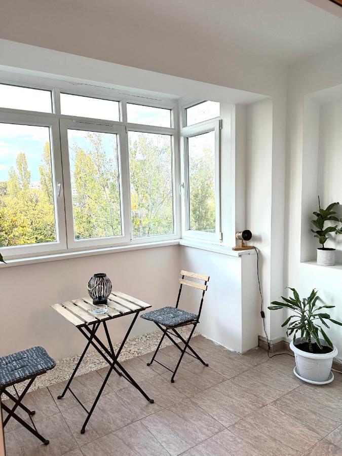 Vintage Bucharest Apartment Bagian luar foto
