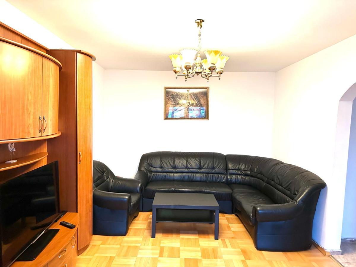 Vintage Bucharest Apartment Bagian luar foto