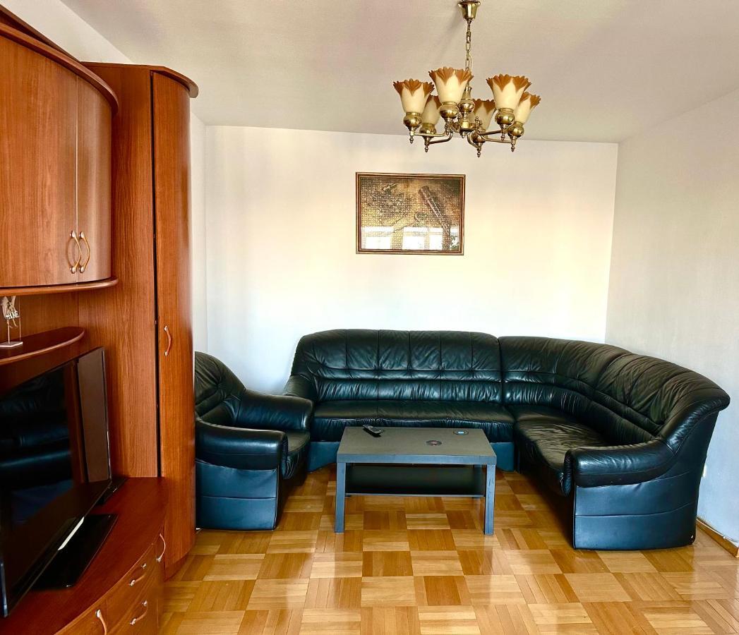 Vintage Bucharest Apartment Bagian luar foto